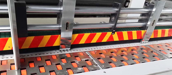 جوهر کارتن راه راه Flexo دستگاه چاپ اسلاتتر چرخش قالب سفارشی