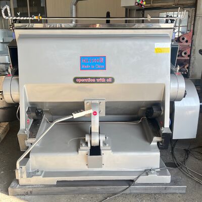 7000kg کارتونی لوله کش ماشین برش مرطوب با تغذیه دستی و وزن ماشین 1500kg مناسب برای صنعتی