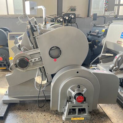 ماشین برش فلت بادی کارتون گره دار با ابعاد ماشین 5129 4150 2346mm و دقت برش بالا ایده آل برای صنایع صنعتی